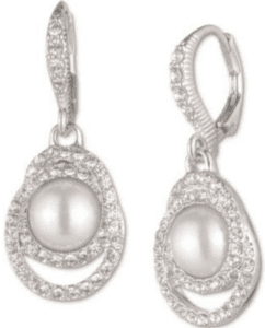 Aretes colgantes de perlas de concha