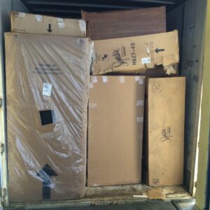 cajas dentro de un contenedor